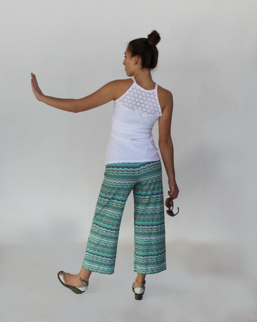 Women's wide leg capri in turquoise knit activewear print