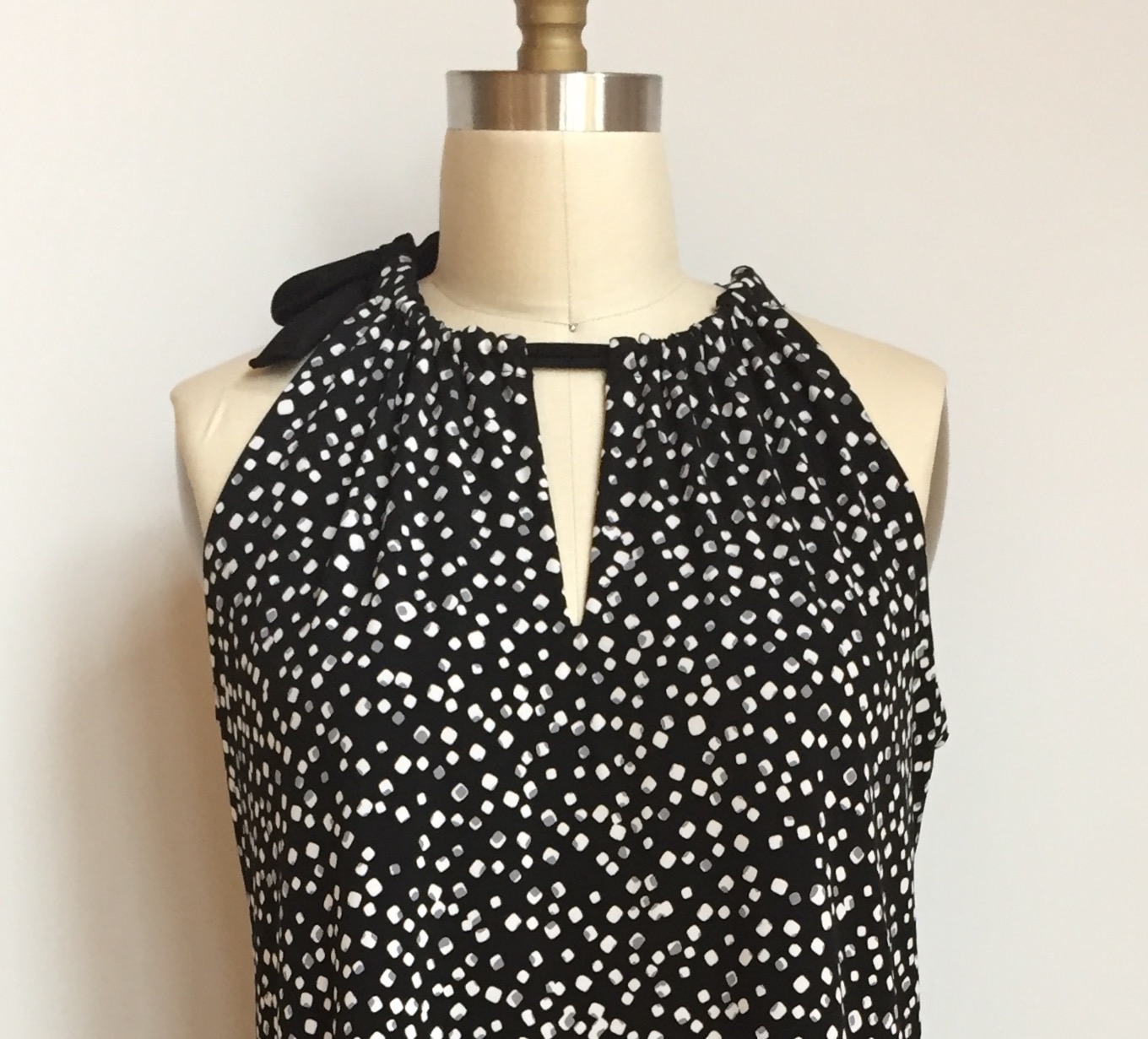 Reversible travel dress in black and white dot print and little black ...